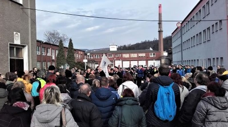 Czech Republic: collective bargaining agreement reached after workforce mobilises and signs a petition